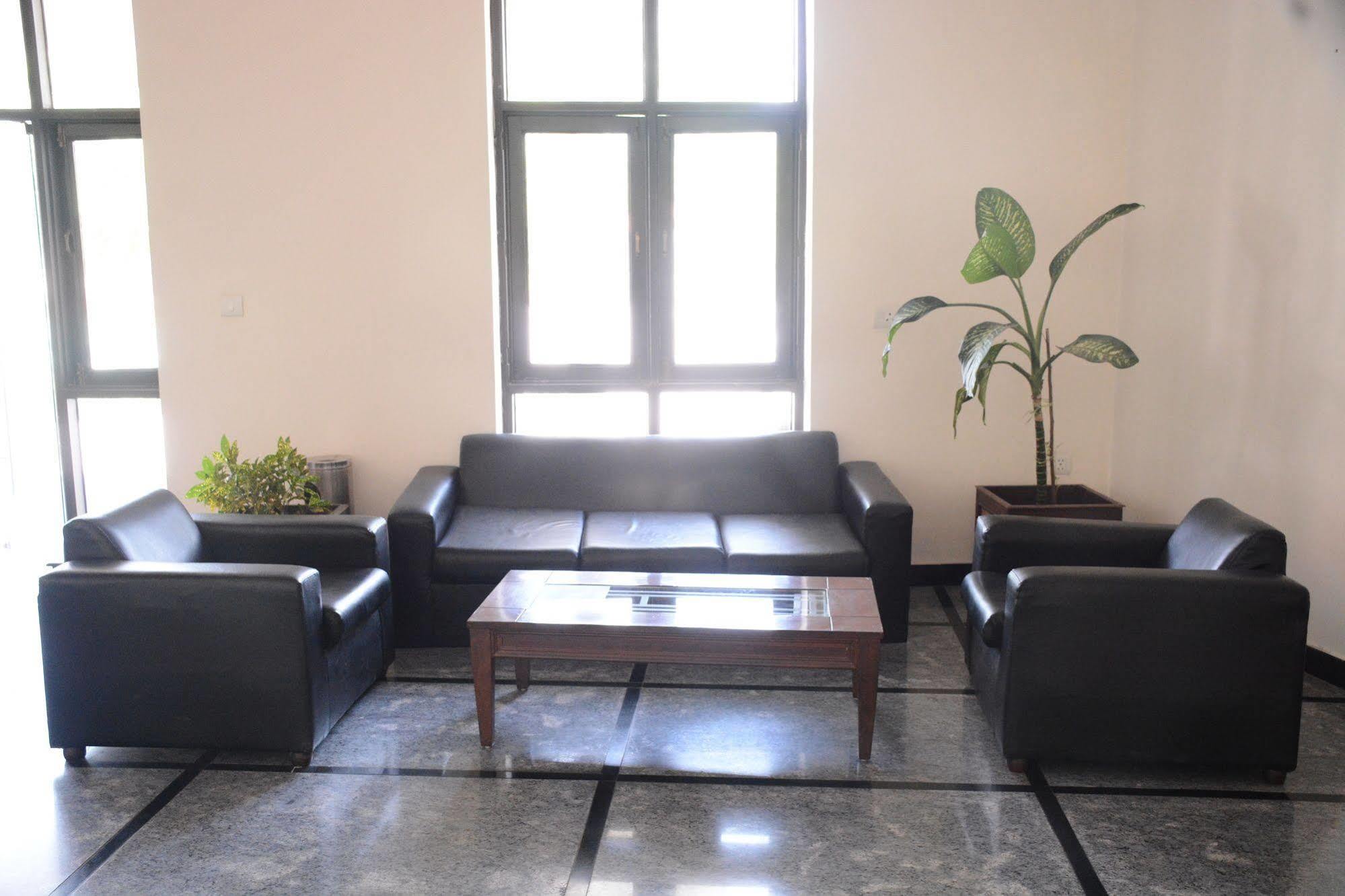 Naturoville Ayurvedic And Yoga Retreat Rishikesh Exterior photo