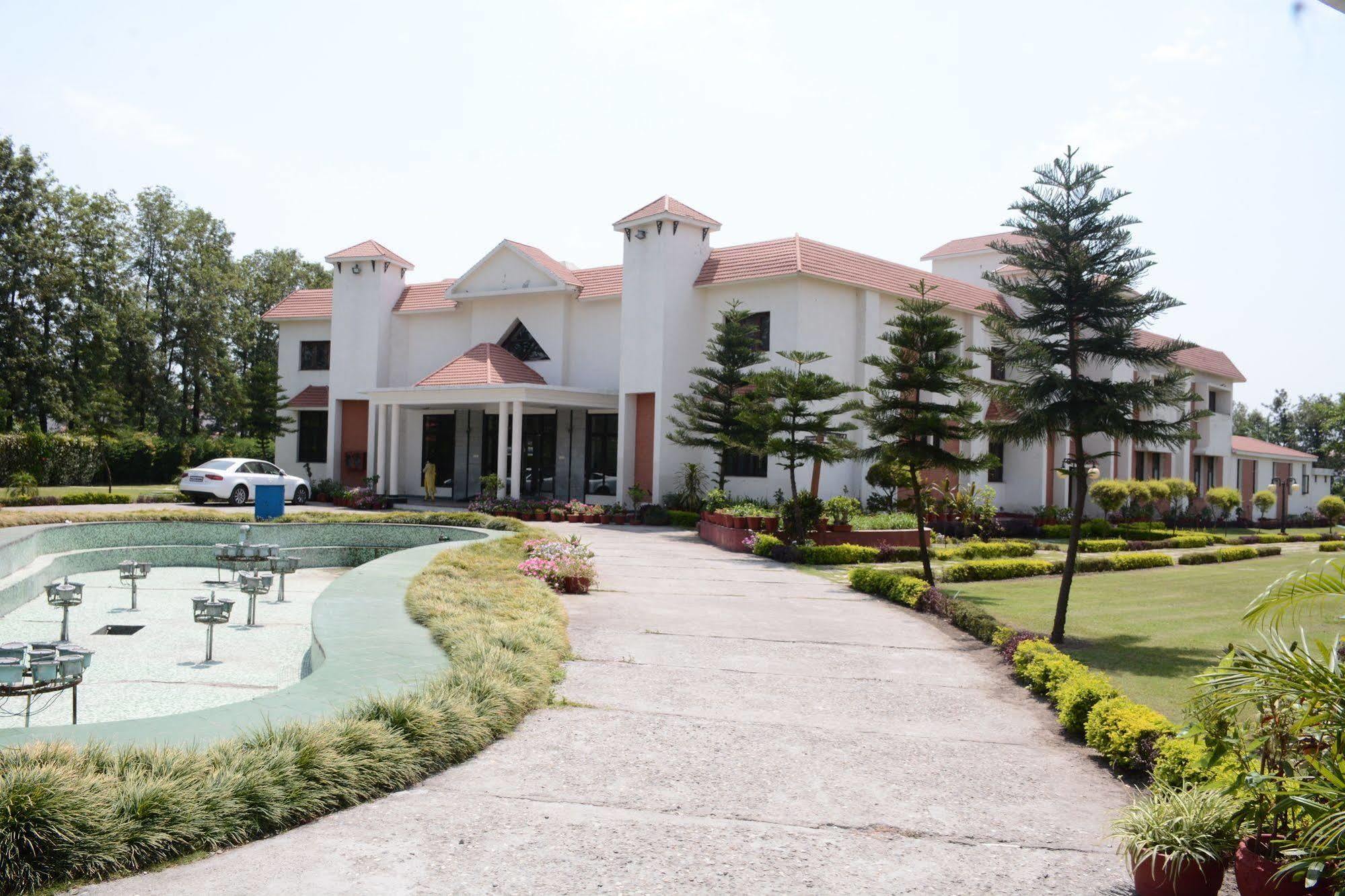 Naturoville Ayurvedic And Yoga Retreat Rishikesh Exterior photo