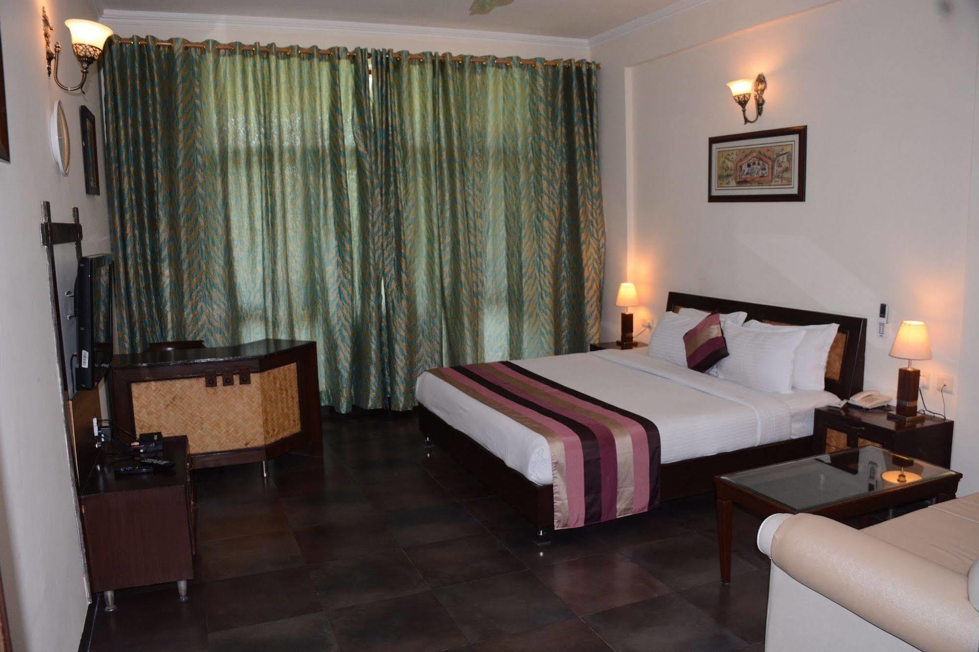 Naturoville Ayurvedic And Yoga Retreat Rishikesh Exterior photo