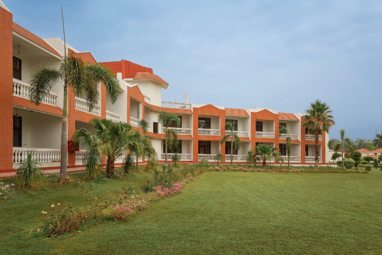 Naturoville Ayurvedic And Yoga Retreat Rishikesh Exterior photo