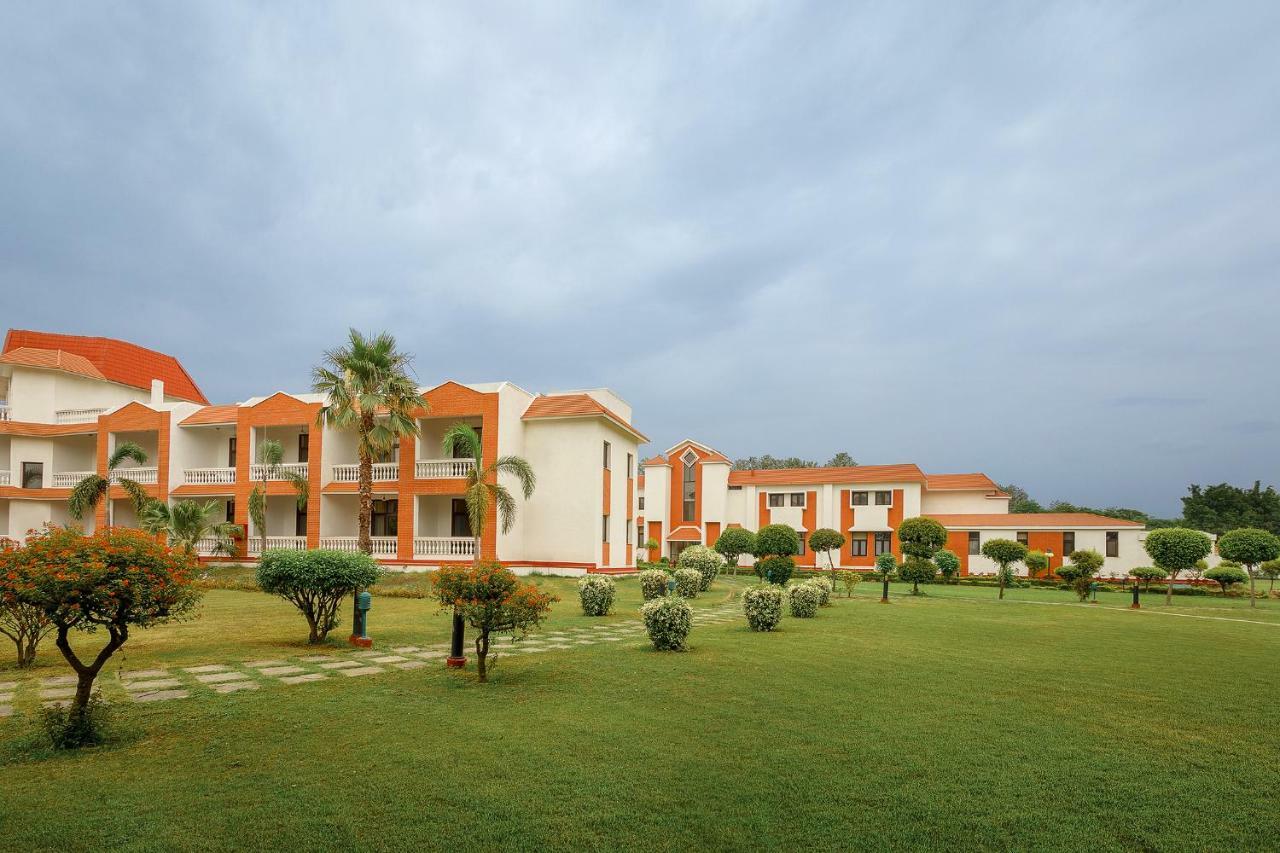 Naturoville Ayurvedic And Yoga Retreat Rishikesh Exterior photo